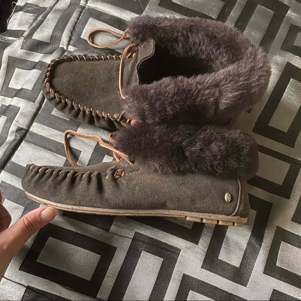 EMU Brown loafer style booties, Women's Moccasin Slippers Micro Suede Warm Faux